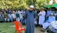 মাদ্রাসা ও ওস্তাদদের সম্মান নিয়ে বিতর্ক – সোশ্যাল মিডিয়ায় ঝড় তুললো এক হৃদয়বিদারক পোস্ট