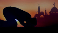 প্রশ্নঃ নামাজরত অবস্থায় কেউ ডাকলে কি করনীয়?
