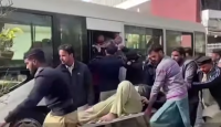 পাকিস্তানের পেশোয়ারের মসজিদে বিস্ফোরণে অন্তত ৪৭ জন নিহত